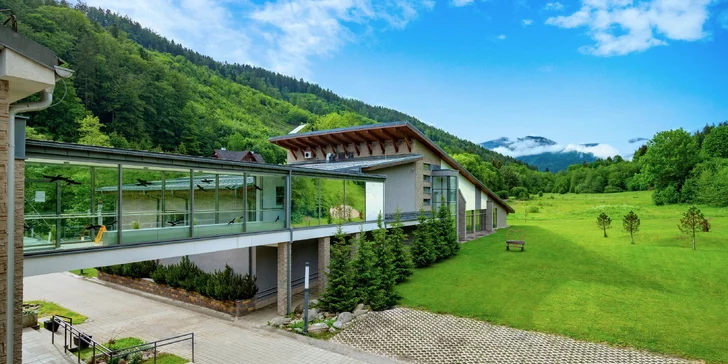 Top Hotel s neobmedzeným vodným a saunovým svetom v nádhernej doline Nízkych Tatier pod Chopkom
