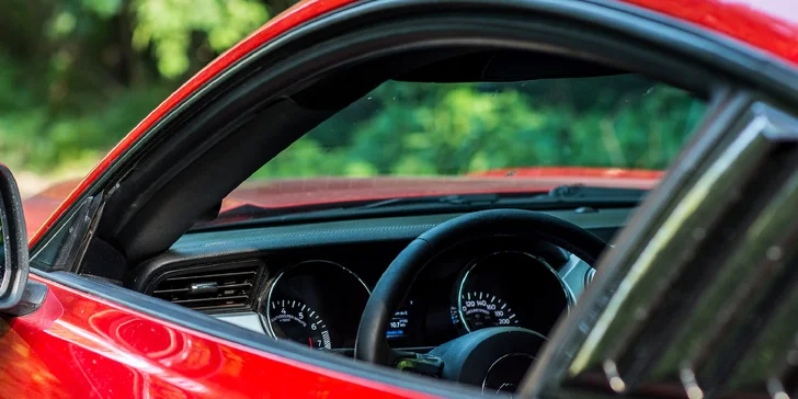 Prenájom nadupaného FORD MUSTANG na niekoľko hodín alebo celý víkend