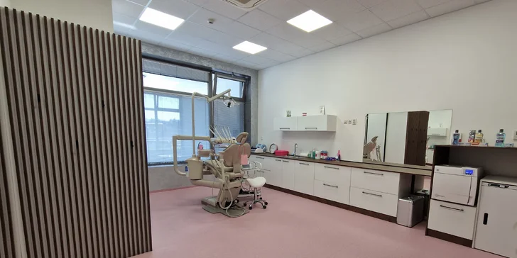 Profesionálna dentálna hygiena s pieskovaním v Giraltovciach