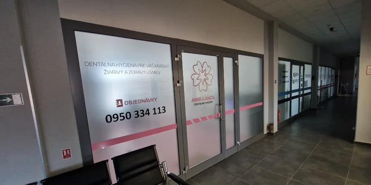 Profesionálna dentálna hygiena s pieskovaním v Giraltovciach