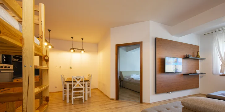 Pobyt v priestranných apartmánoch vo Veľkej Lomnici s možnosťou wellness