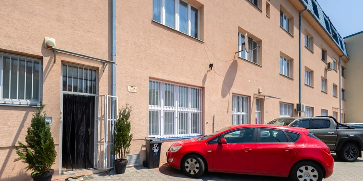 Profesionálne kadernícke služby v salóne Beauty centrum Timea: farbenie alebo melírovanie pre všetky dĺžky vlasov
