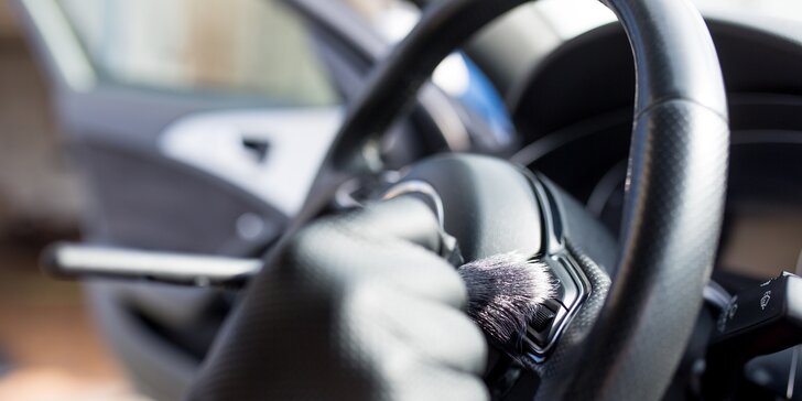 Precízne čistenie vášho auta: Zvnútra, zvonku, tepovanie aj leštenie