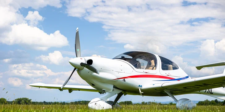 Zážitkové lety na lietadle DIAMOND DA-40 D pre 1 až 3 osoby - aj s možnosťou pilotovania