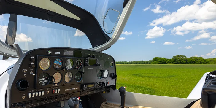 Zážitkové lety na lietadle DIAMOND DA-40 D pre 1 až 3 osoby - aj s možnosťou pilotovania