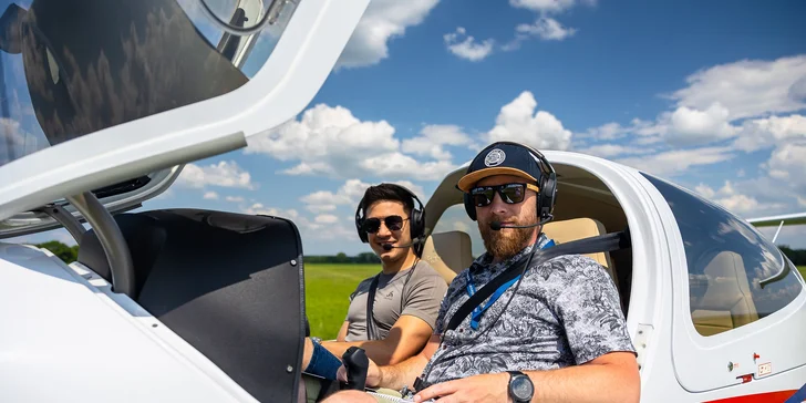 Zážitkové lety na lietadle DIAMOND DA-40 D pre 1 až 3 osoby - aj s možnosťou pilotovania