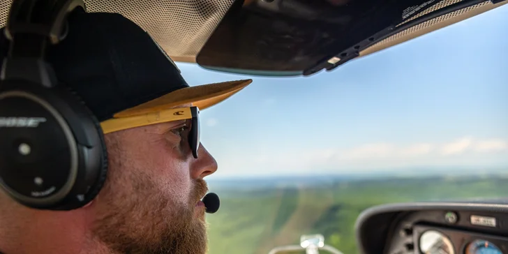 Zážitkové lety na lietadle DIAMOND DA-40 D pre 1 až 3 osoby - aj s možnosťou pilotovania
