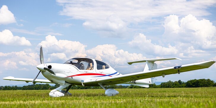 Zážitkové lety na lietadle DIAMOND DA-40 D pre 1 až 3 osoby - aj s možnosťou pilotovania