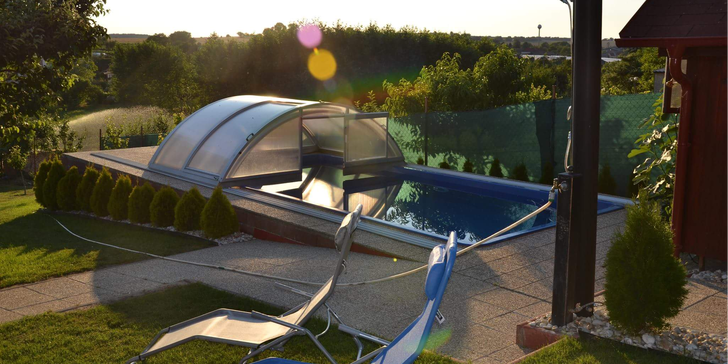 Dovolenkový dom s bazénom a saunou v malokarpatskej vínnej oblasti blízko Nových Zámkov až pre 16 osôb