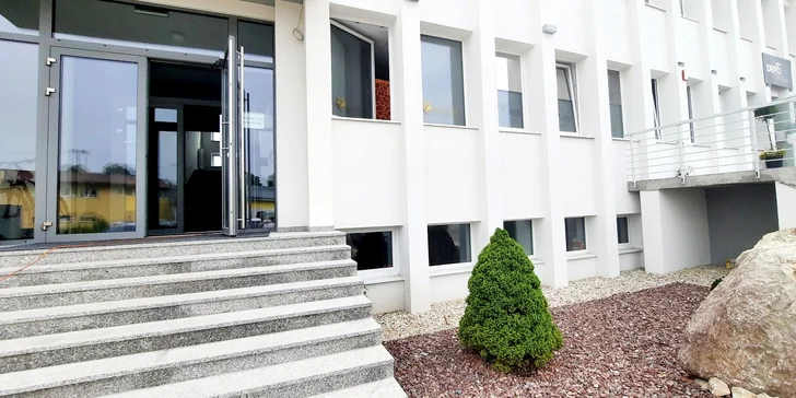 Gél lak alebo klasická manikúra s lakovaním