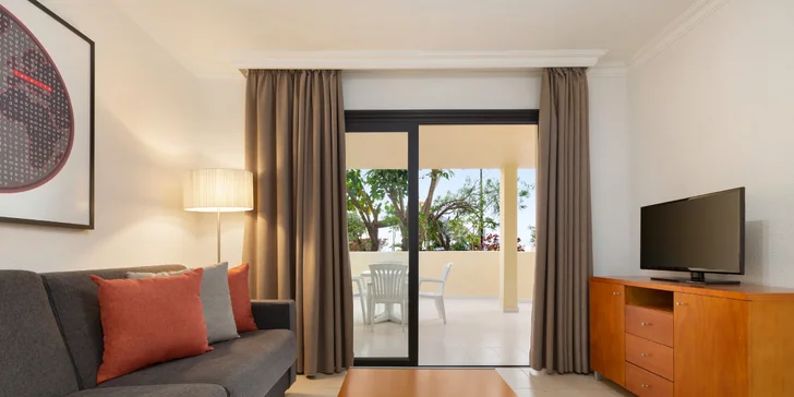 Tenerife: apartmány s výhľadom na more až pre 6 osôb, vyhrievané bazény aj animačné programy pre deti