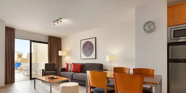 Tenerife: apartmány s výhľadom na more až pre 6 osôb, vyhrievané bazény aj animačné programy pre deti