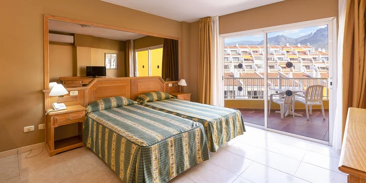 Dovolenka na Tenerife: štúdiá či apartmány 500 m od pláže, all inclusive jedlo a nápoje, veľa vyžitia