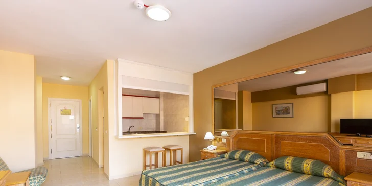 Dovolenka na Tenerife: štúdiá či apartmány 500 m od pláže, all inclusive jedlo a nápoje, veľa vyžitia