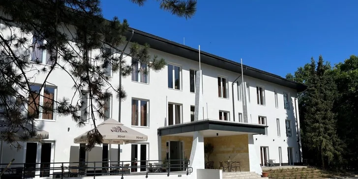 Vychutnajte si víno aj dobrodružstvo v obľúbenom Tokaji: trojchodová večera, degustácia a množstvo zliav