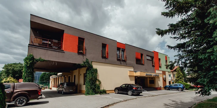 Rodinný penzión s reštauráciou v Malej Fatre s polpenziou a saunou