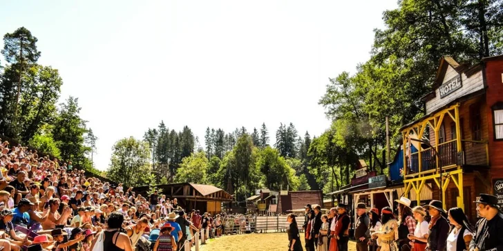 Zažite letné dobrodružstvo vo westernovom mestečku Šikland: skvelé vystúpenia, animačné programy, nočná ohňová show a chutné jedlo