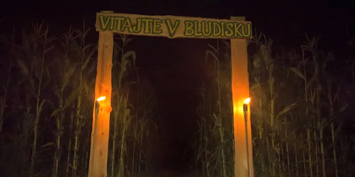 Vstup do kukuričného bludiska, Rozprávkové blúdenie so sprievodným programom alebo Strašidelné nočné blúdenie s hercami