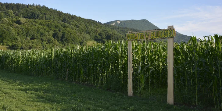 Vstup do kukuričného bludiska, Rozprávkové blúdenie so sprievodným programom alebo Strašidelné nočné blúdenie s hercami