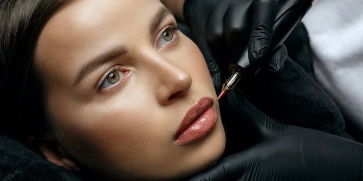 Permanentný make-up obočia alebo pier v Jenny Beauty