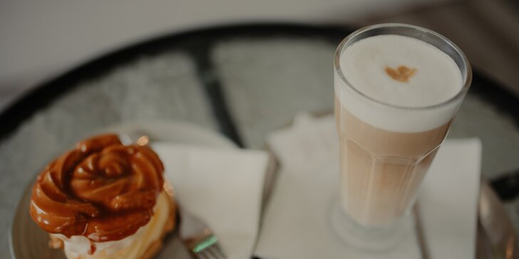 Chutná pauza: Veterník alebo veľký dezertný "Pohár do ruky" s kávou v kaviarni ZULUMI