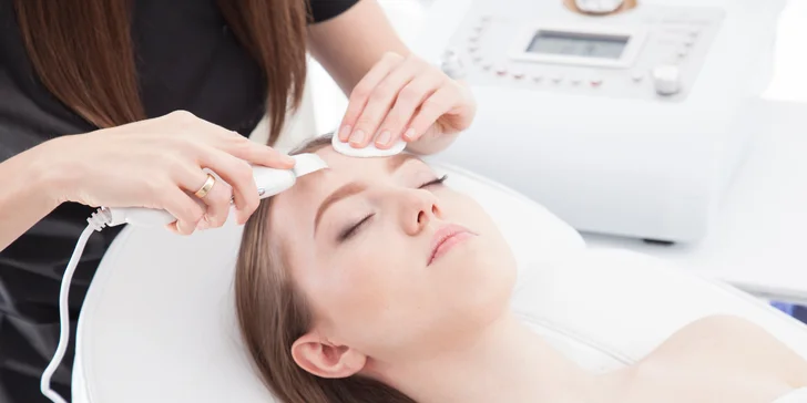 Čistenie pleti alebo peeling BioRePeel C13 s biorevitalizáciou