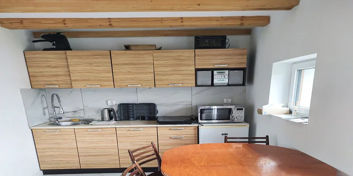 Rodinná dovolenka v plne zariadených apartmánoch s terasou na brehu Domaše, vhodné aj pre väčšie skupinky