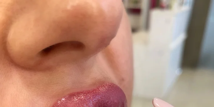 Permanentný make-up: Očná linka, microblading obočia či akvarelové pery