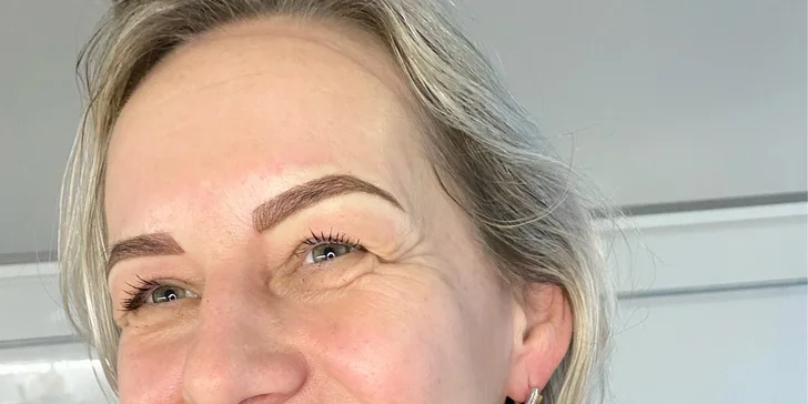 Permanentný make-up: Očná linka, microblading obočia či akvarelové pery