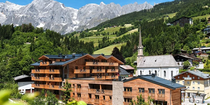 Rakúske Alpy v modernom apartmáne s kuchynkou a turistická karta plná zliav