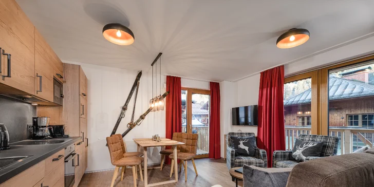 Rakúske Alpy v modernom apartmáne s kuchynkou a turistická karta plná zliav