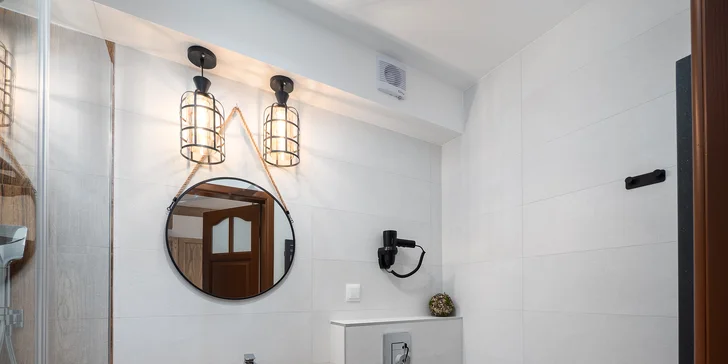 Lesné apartmány v čarovnom horskom prostredí kúsok od aquaparku Terma Bania: wellness, zľavy a raňajky v cene
