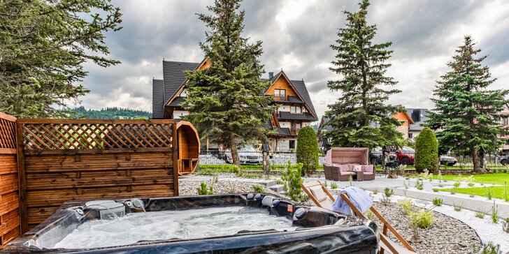 Lesné apartmány v čarovnom horskom prostredí kúsok od aquaparku Terma Bania: wellness, zľavy a raňajky v cene