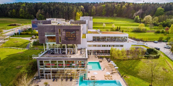 Relax len pre dospelých v Štajersku: wellness a termálne bazény, polpenzia so šesťchodovou večerou a k tomu fľaša sektu