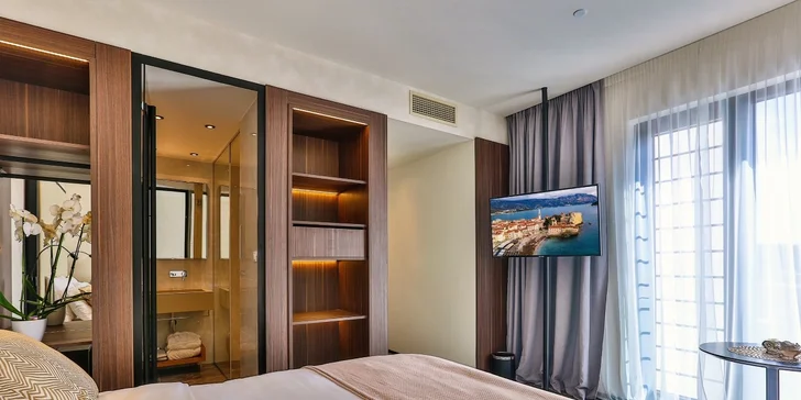 Dovolenka v Čiernej Hore: moderný hotel 500 m od pláže, raňajky