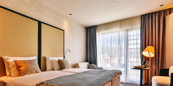 Dovolenka v Čiernej Hore: moderný hotel 500 m od pláže, raňajky