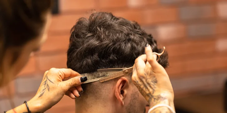 Kompletné barberské služby z Morávek Barbershop: Pánsky a detský strih, aj strih s úpravou brady