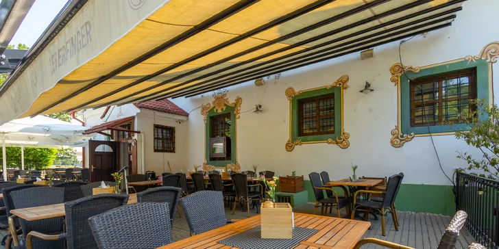 Dvojchodové menu prešporských špecialít, kačací alebo husací pekáč s prílohami v reštaurácii Leberfinger