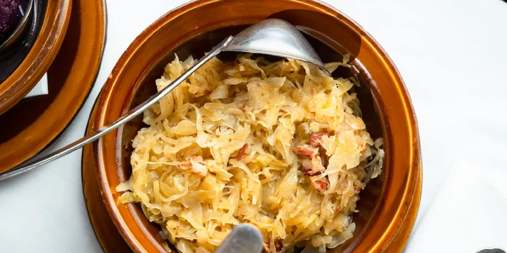 Dvojchodové menu prešporských špecialít, kačací alebo husací pekáč s prílohami v reštaurácii Leberfinger