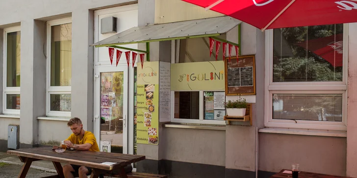 Americký hotdog alebo nadupané burgre s hranolčekmi a omáčkou v bistre PIGULINY