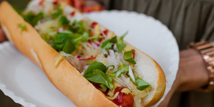 Americký hotdog alebo nadupané burgre s hranolčekmi a omáčkou v bistre PIGULINY