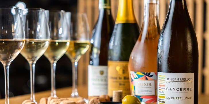 Posedenie vo Vínimka Wine Bar: Ochutnávka lahodných francúzskych vín alebo nárezová doska s fľašou oceňovaného vína pre 2 osoby