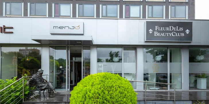 Permanentný make up obočia púdrovou metódou alebo akvarelové pery