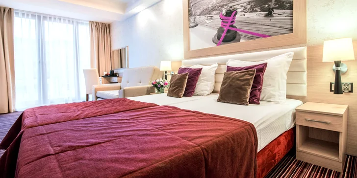 Rodinná dovolenka pri Balte: hotel blízko mora, polpenzia, neobmedzený vstup do bazénov a sáun, animačné programy