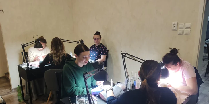 9-dňový kurz pre budúcu nechtárku: Manikúra, nechtový dizajn aj art