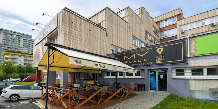 Hovädzí burger v BIO kvalite aj s prílohami alebo Chicken Wrap