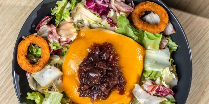 Hovädzí burger v BIO kvalite aj s prílohami alebo Chicken Wrap