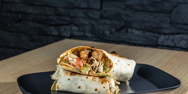 Hovädzí burger v BIO kvalite aj s prílohami alebo Chicken Wrap