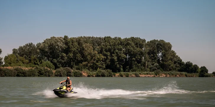 Plavba na luxusnej jachte po Dunaji pre osem osôb