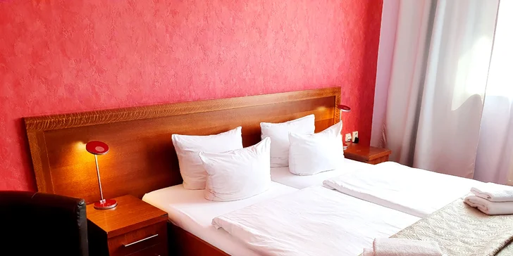 Relax pre dvoch v Prahe s bohatými raňajkami a privátnym bazénom